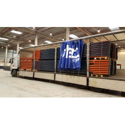 racks occasion Mecalux chargés dans un camion
