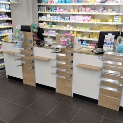 agencement pharmacie avec comptoir