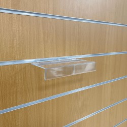 tablette plexi sur fond rainuré bois